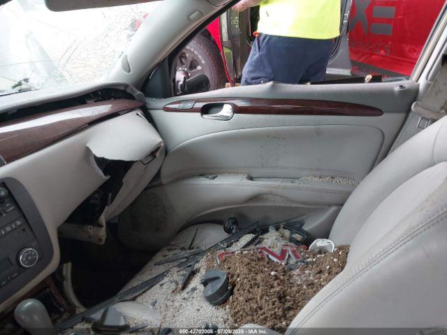 Buick Lucerne Cxl Image 16