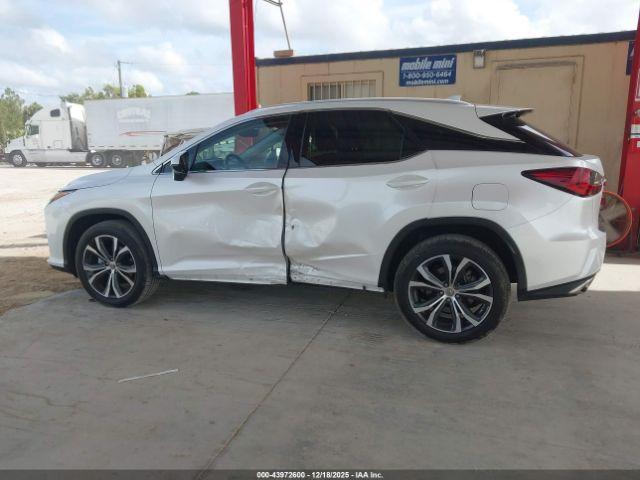 Lexus RX Image 14
