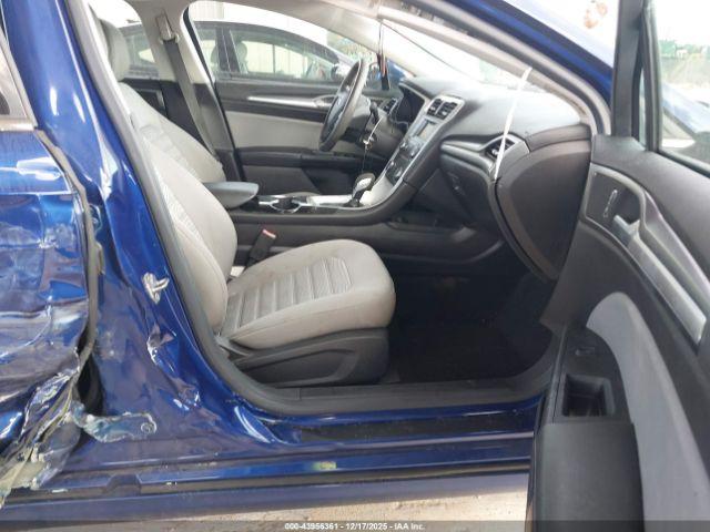 Ford Fusion S Image 10