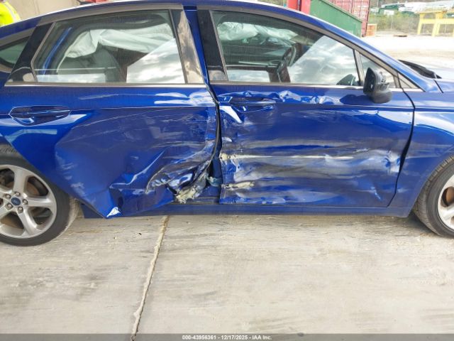 Ford Fusion S Image 2