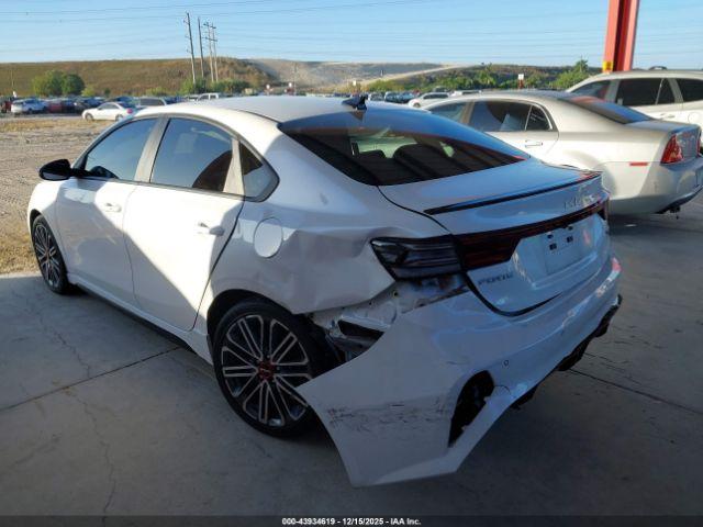 Kia Forte Gt Image 15