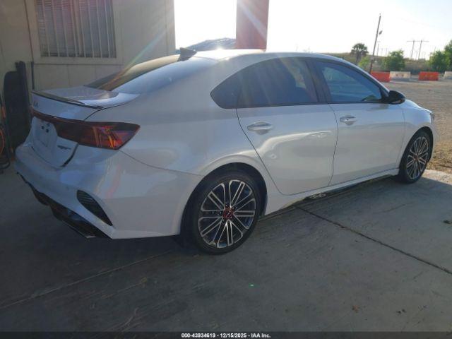 Kia Forte Gt Image 5