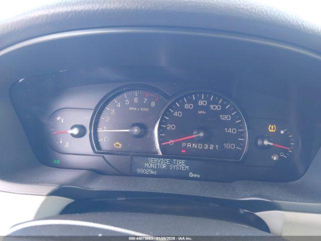 Cadillac DTS 1sd Image 6