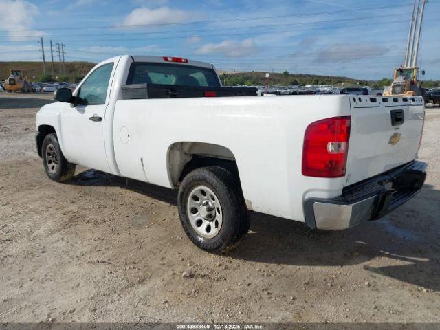 Chevrolet Silverado 1500 Work Truck Image 9