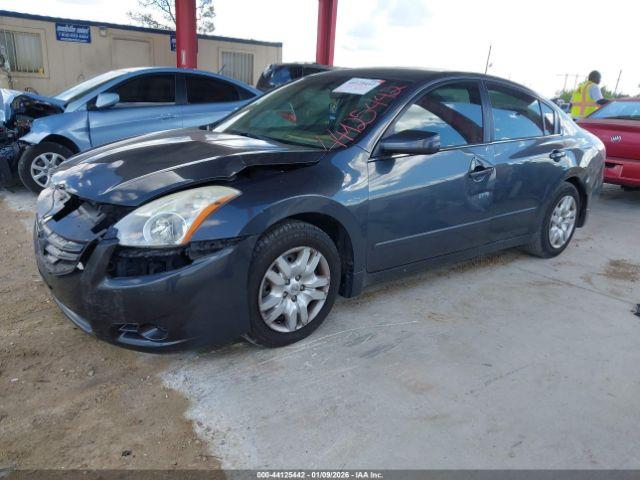Nissan Altima 2.5 S Image 10
