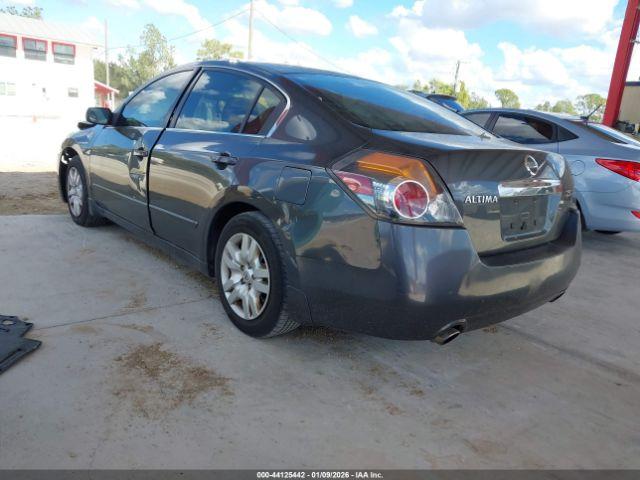 Nissan Altima 2.5 S Image 12