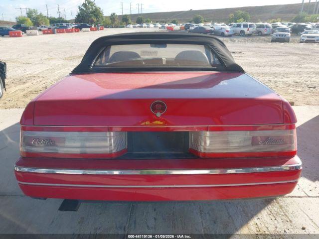 Cadillac Allante Image 15
