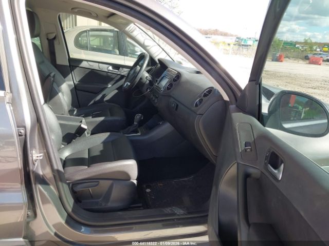 Volkswagen Tiguan Se Image 11