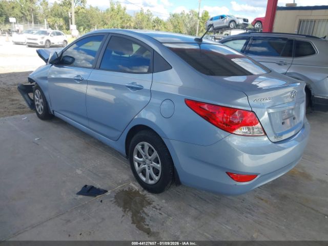 Hyundai ACCENT Image 4