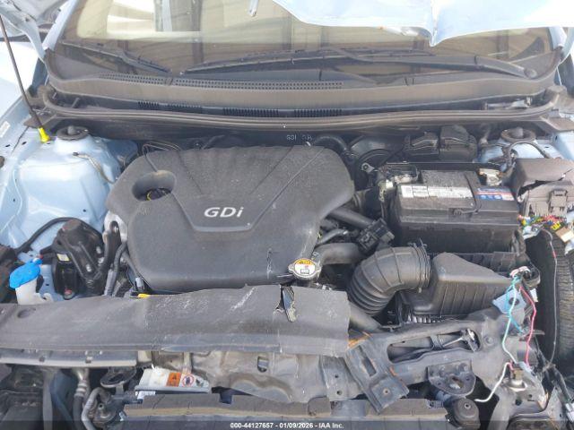 Hyundai ACCENT Image 11