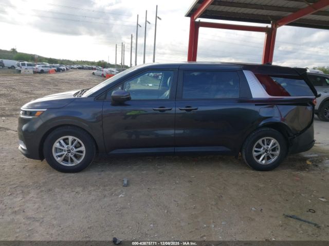 Kia Carnival Lx Seat Package Image 7