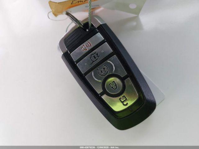 Ford Explorer Limited Image 9